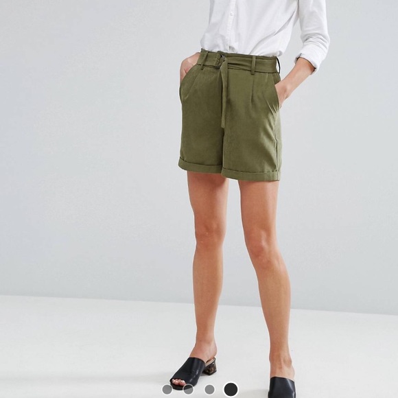 Vero moda green high rise shorts with buckle belt - Picture 6 of 7